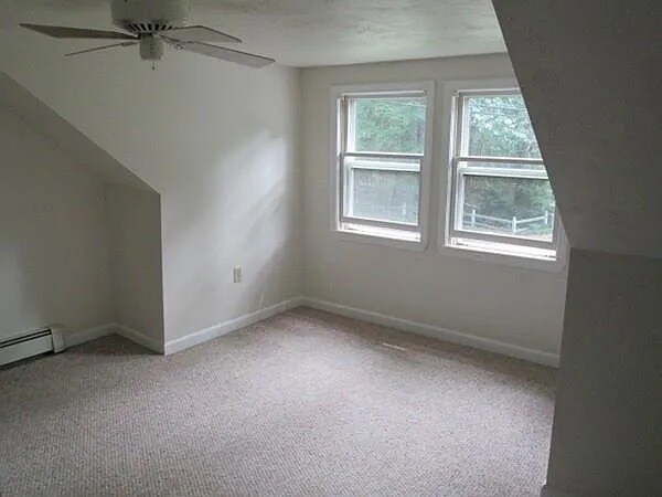 Sala de estar - 22 Lakeview Ave