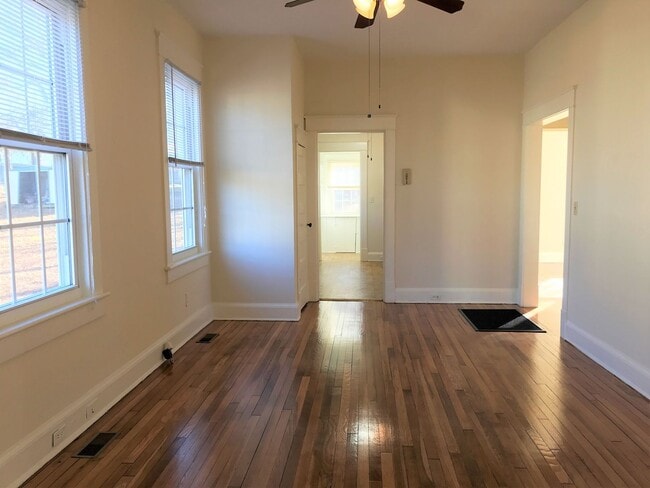 Building Photo - Lovely Rancher For Rent in Heart of South ...