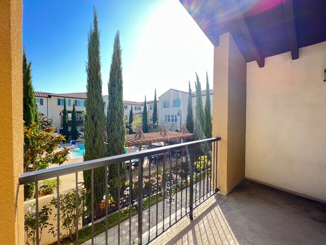 Foto del edificio - 938 E Weaver Ln