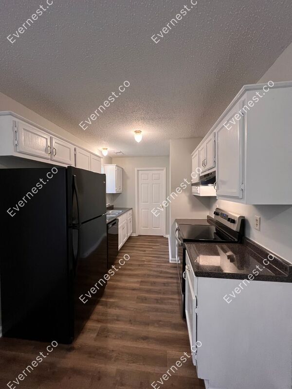 Foto del edificio - 2050 E Parkway St