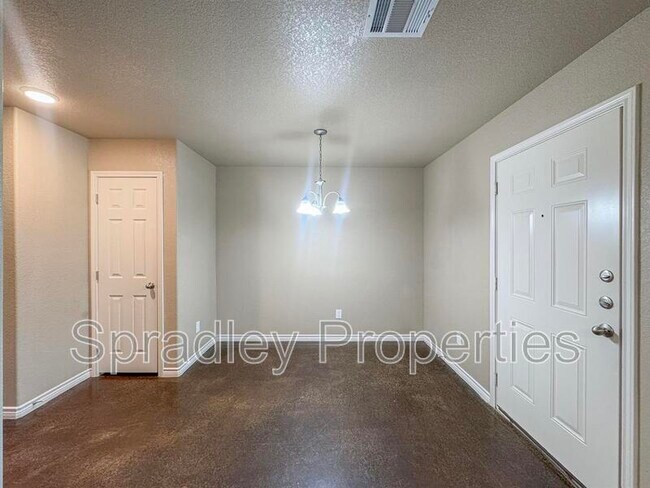 Foto del edificio - 1425 Leon Rd