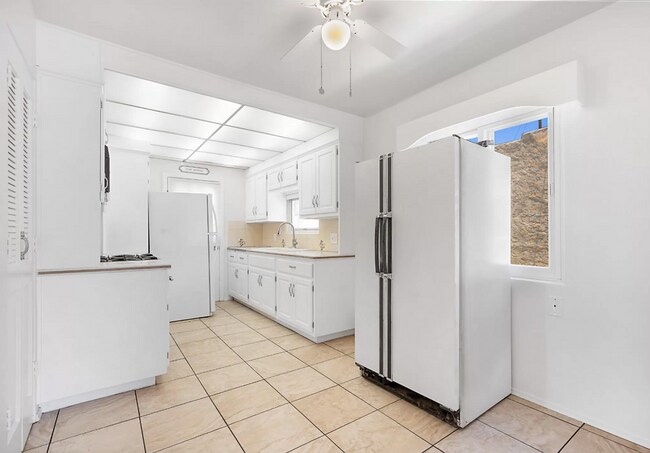Foto del edificio - 512-514 W Juniper Street