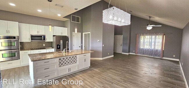 Building Photo - 5 br, 2 bath House - 5240 Somerville Dr.