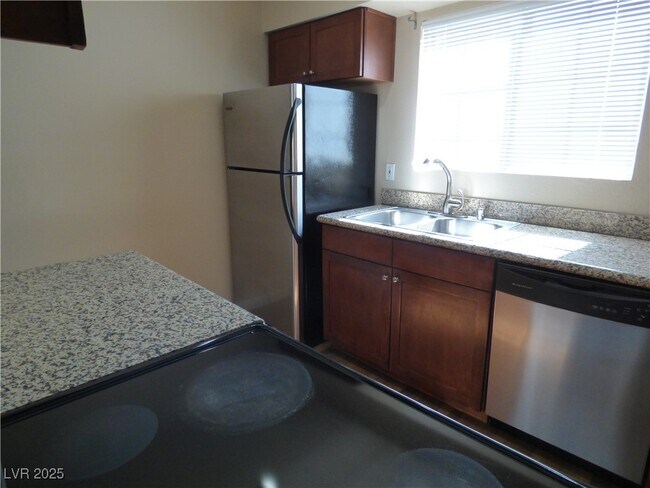 Building Photo - 2750 S Durango Dr