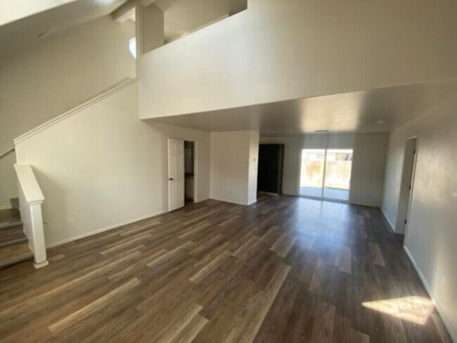 Foto del edificio - Awesome Home with Tons of Upgrades!!