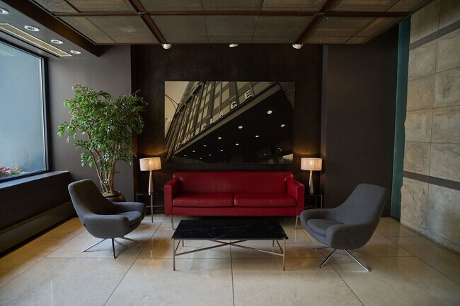 Foto del edificio - 600 N Kingsbury St