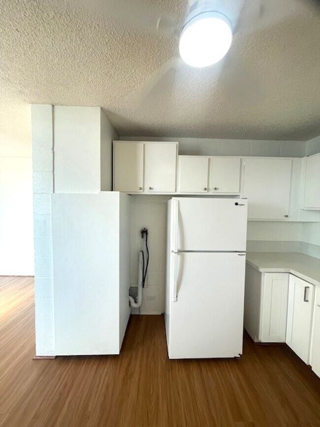 Foto del edificio - Renovated 2 Bedroom / 1 Bath in Honolulu