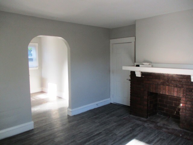 Foto del edificio - 312 N McLean St
