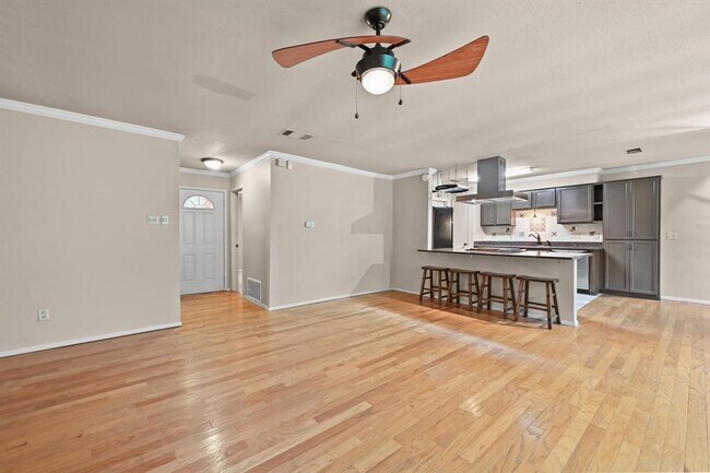 Building Photo - 6511 Lancret Hill Dr