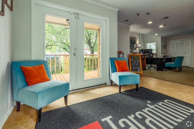 Lobby - Forest Creek Apartments