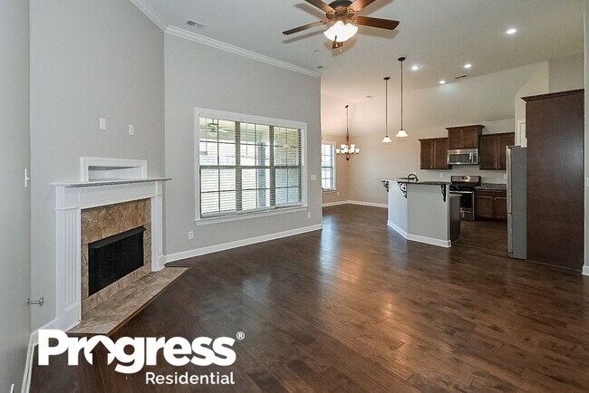 Building Photo - 40 Donna Lyn Dr