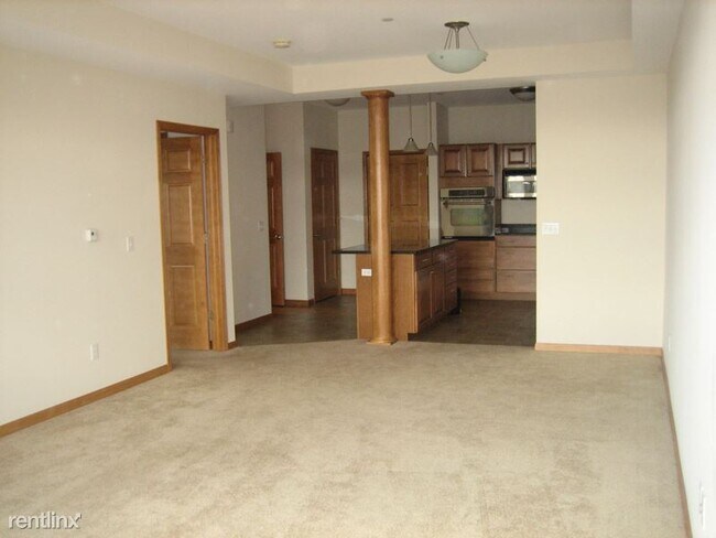 Building Photo - 1 br, 1 bath Condo - 500 Greenhaven Dr