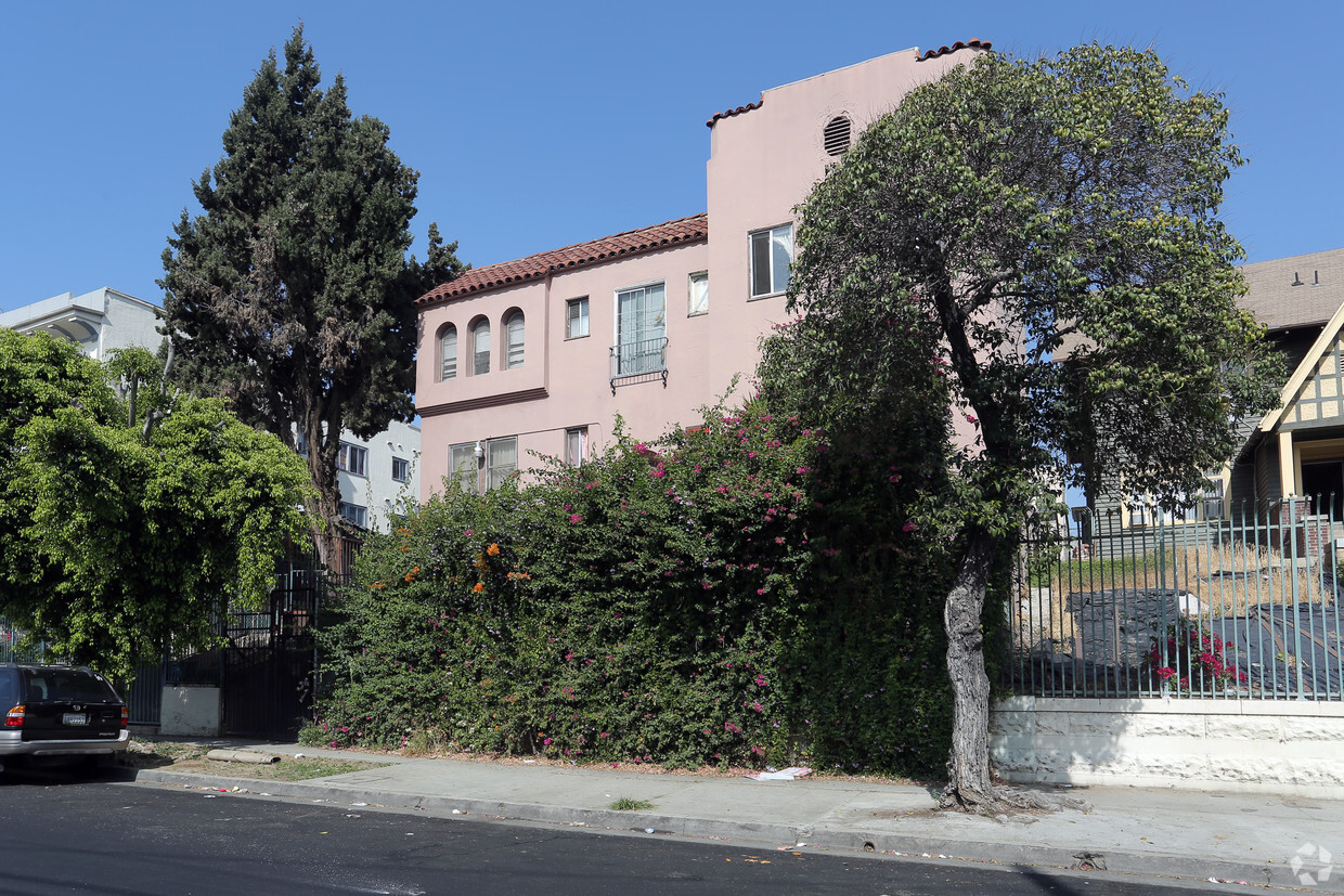 Primary Photo - 1425 Alvarado Ter