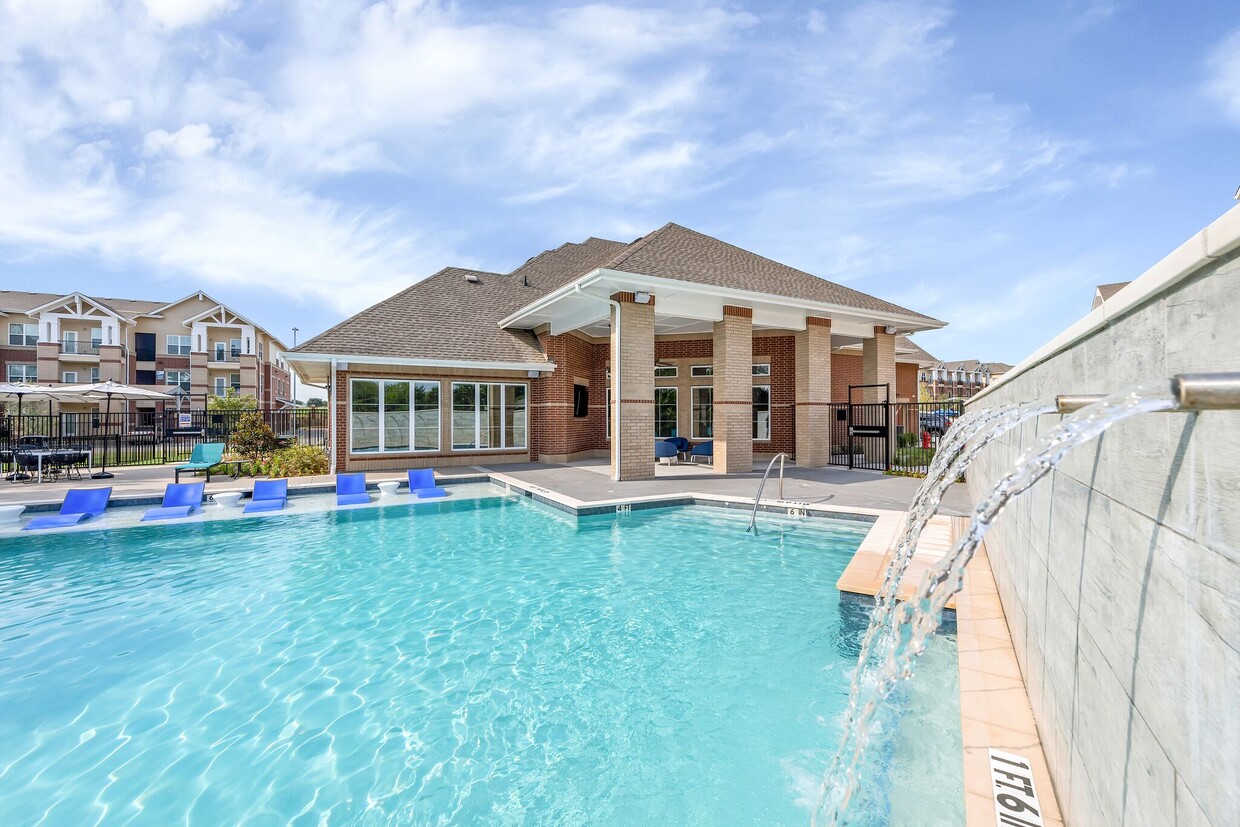 Resort Style Swimming Pool - Winding Creek at the Preserve