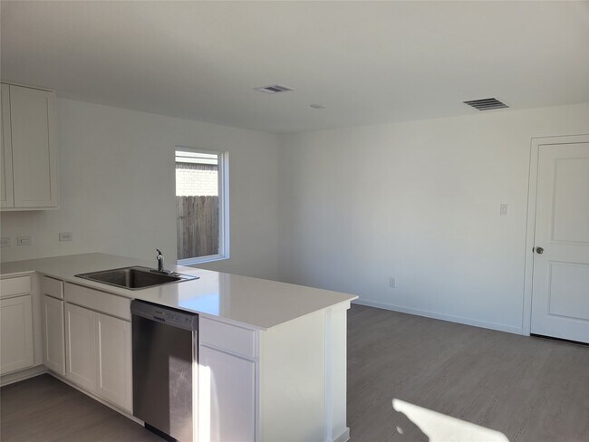 Foto del edificio - 9011 Arctic Rockfish Dr