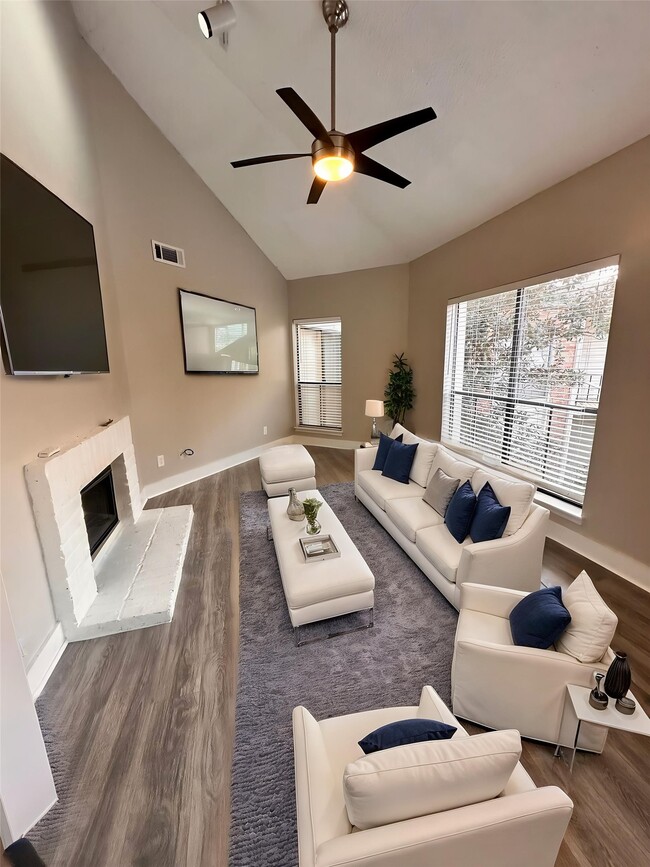 Building Photo - 3730 Thistlemont Dr
