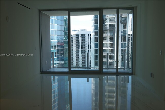 Foto del edificio - 300 Biscayne Blvd Way