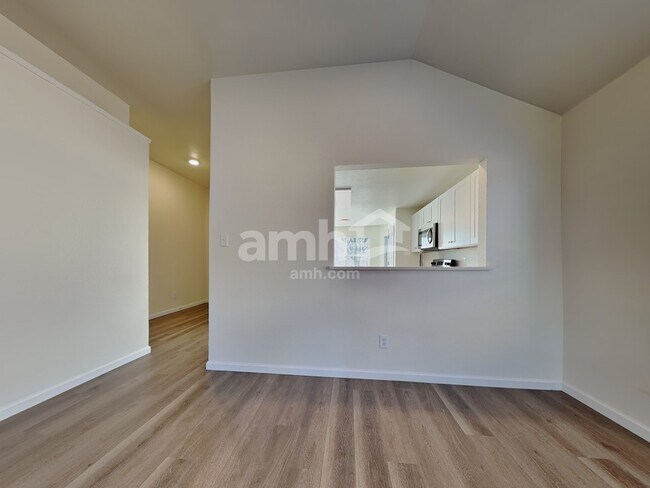 Foto del edificio - 7505 Fossil Lake Dr