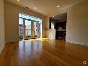 Building Photo - 3339 N Halsted St