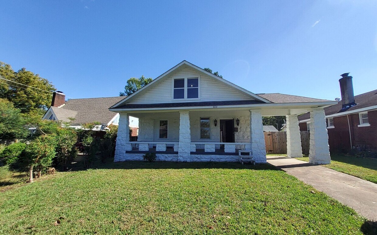 Foto principal - 668 Stonewall St