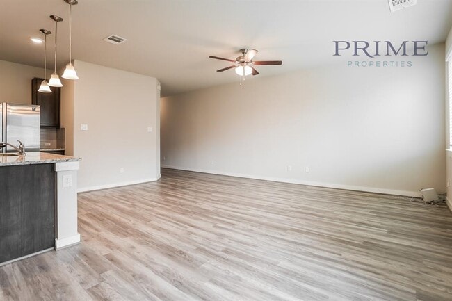 Building Photo - 602 Skiff Moth Dr