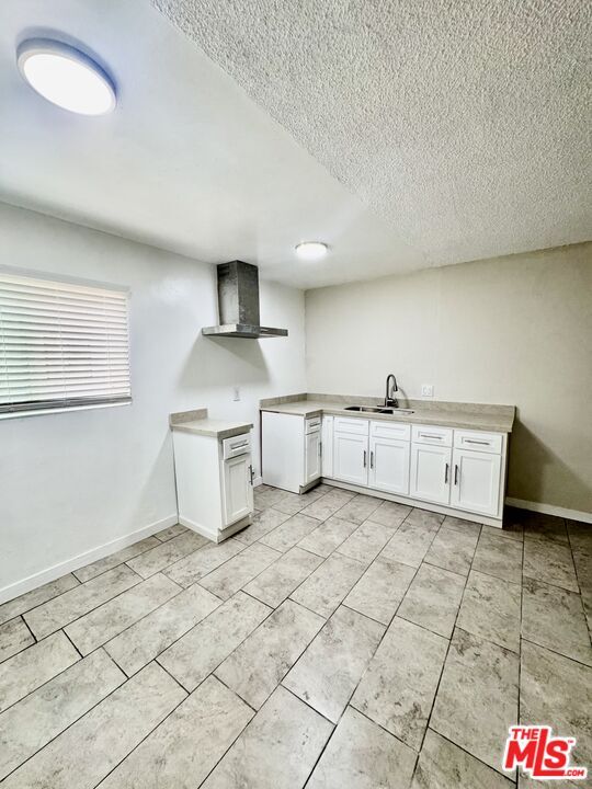 Foto del edificio - 7524 Sepulveda Blvd