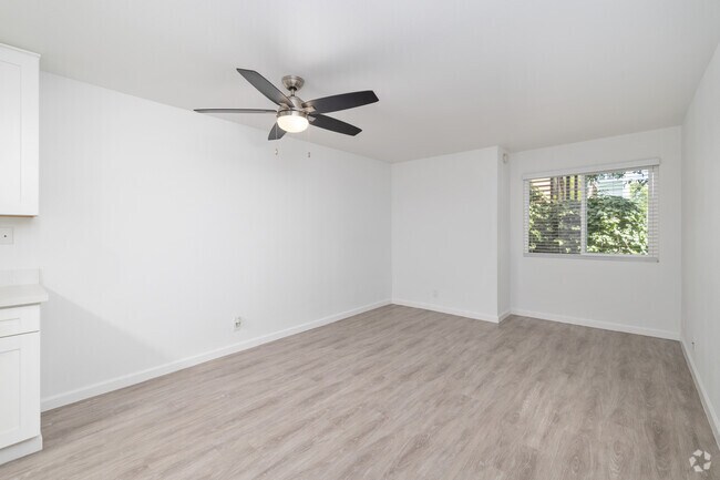 1HAB, 1BA - 624 ft² - Golden Pacific