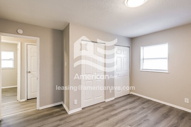 Foto del edificio - 2616 E 17th St