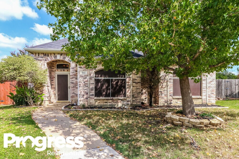 Foto principal - 841 Summit Pointe