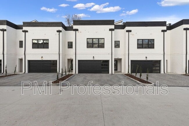 Building Photo - 229 S Bilbro Ave