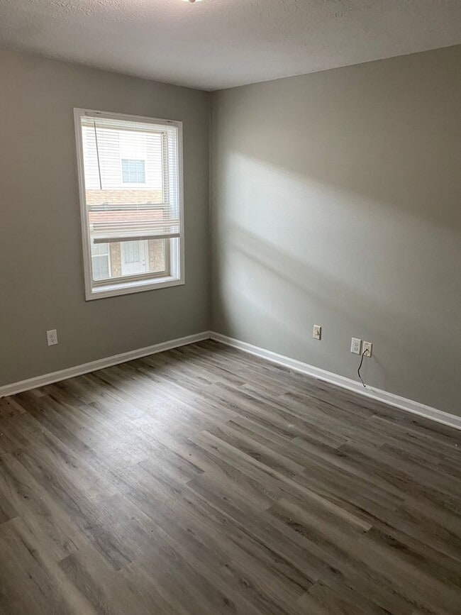 Building Photo - 154 Landings Dr