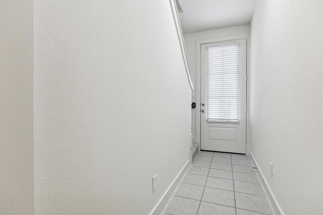 Building Photo - 6019 Cypress St