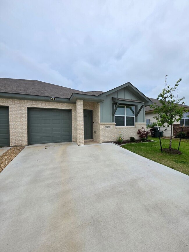 Building Photo - 234 Grn Valley Dr