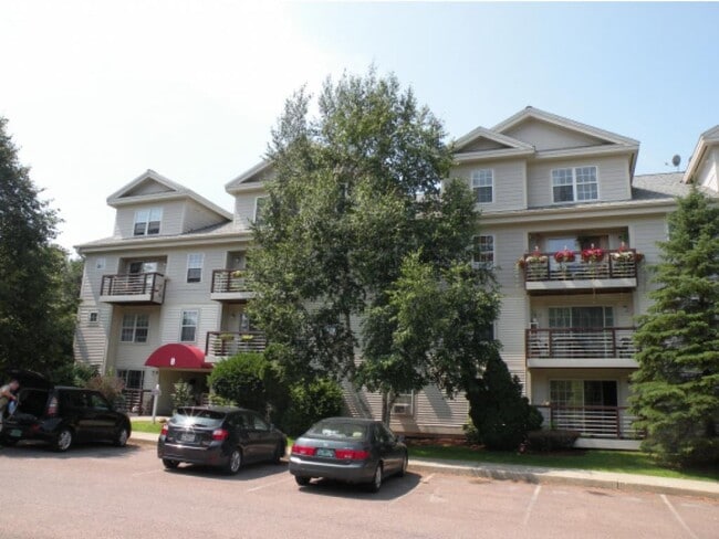 Building Photo - 372 Hildred Dr