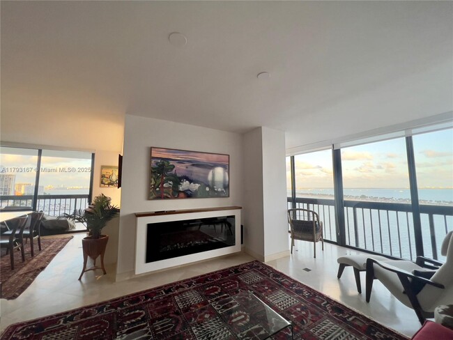 Building Photo - 2333 Brickell Ave