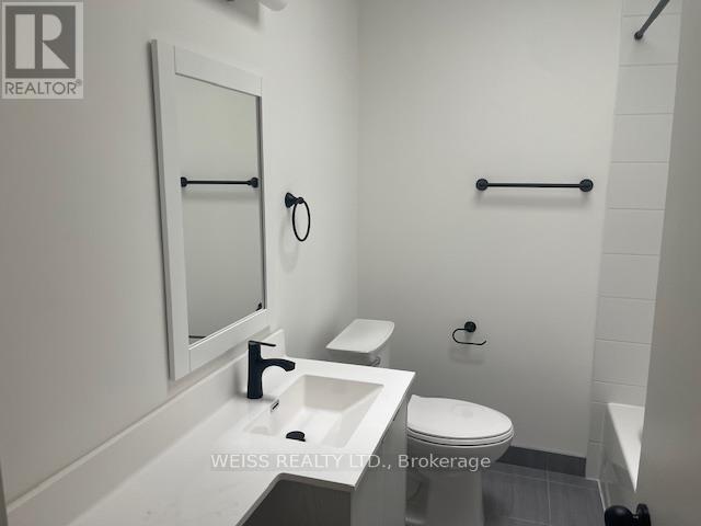 Photo du bâtiment - 517-517 Eglinton Ave W