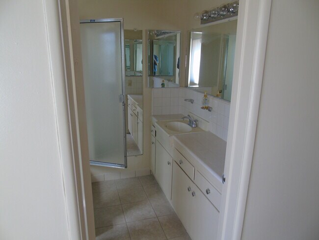 1 bathroom - 5017 W 58th Pl