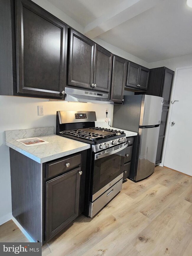 Foto del edificio - 10201 Grosvenor Pl