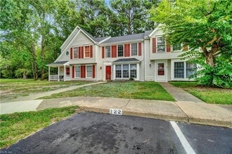 Building Photo - 122 Sterling Ct