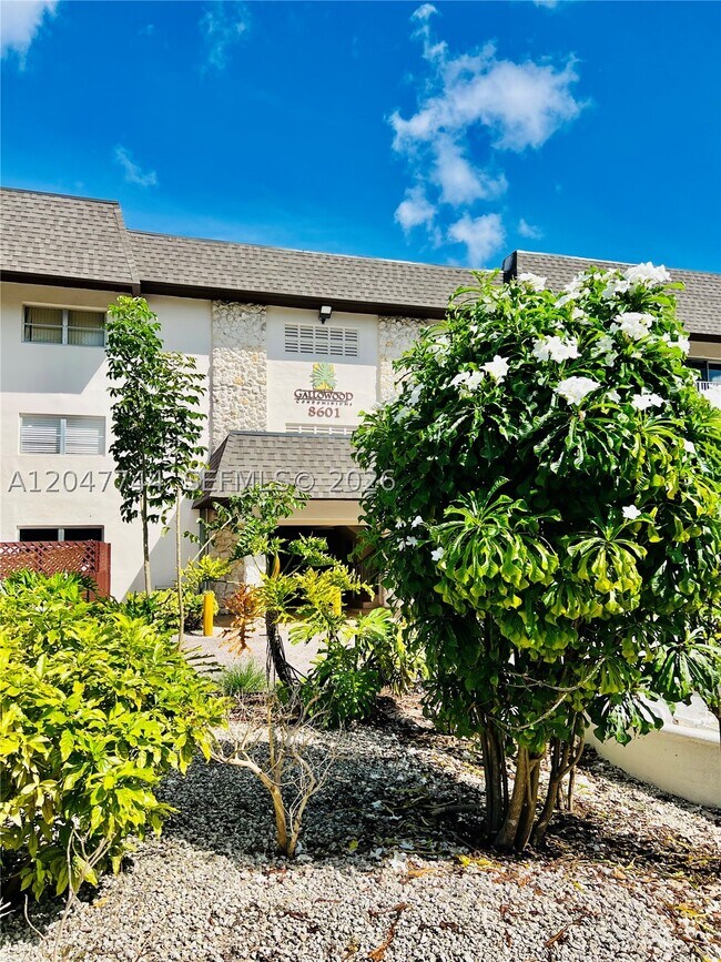 Foto del edificio - 8601 SW 94th St