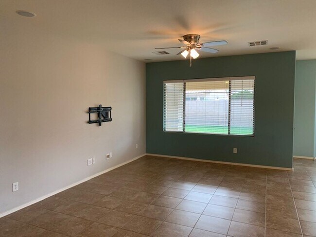 Photo - Beautiful 4 bedroom 2 bath home