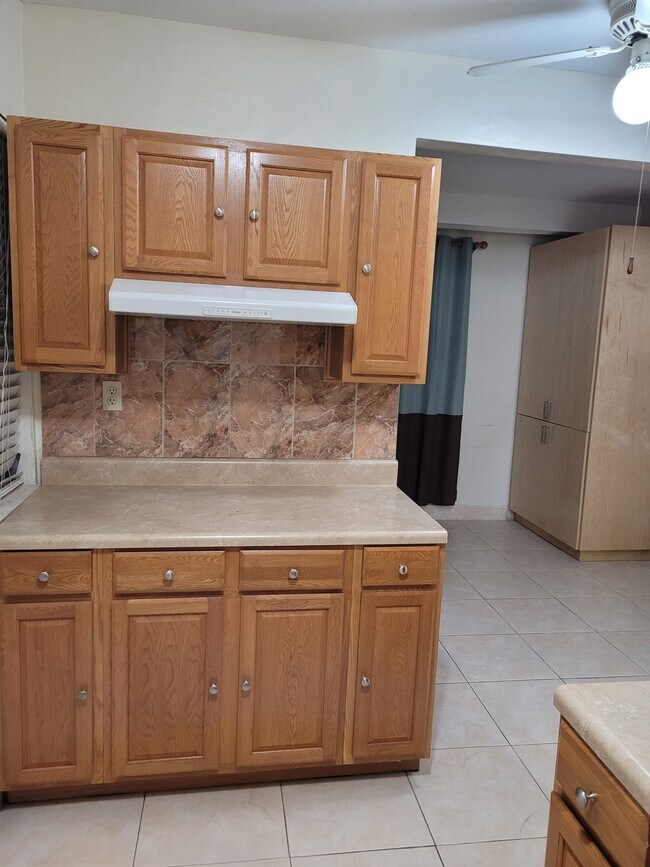 Foto del edificio - 1330 SW 102nd Ct