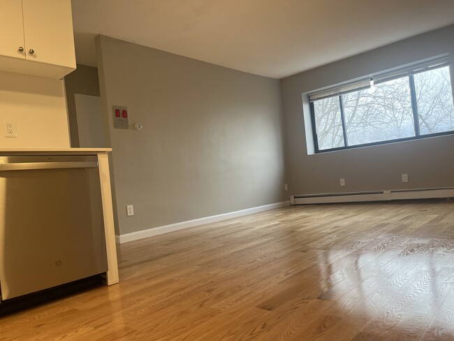 Building Photo - 226 Parker Hill Ave