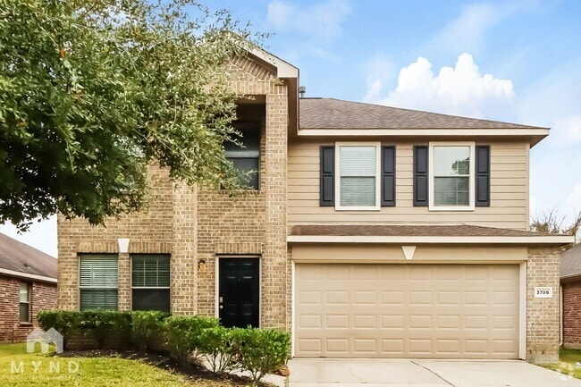 Building Photo - 2706 Sandberry Dr