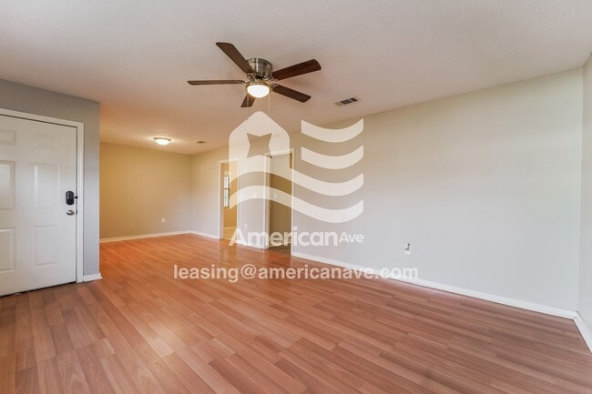 Building Photo - 814 Harvey St