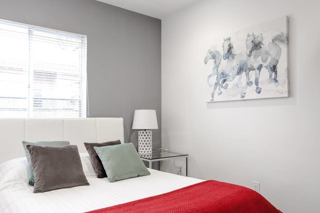 Habitación 2 - 1802 W 4th St