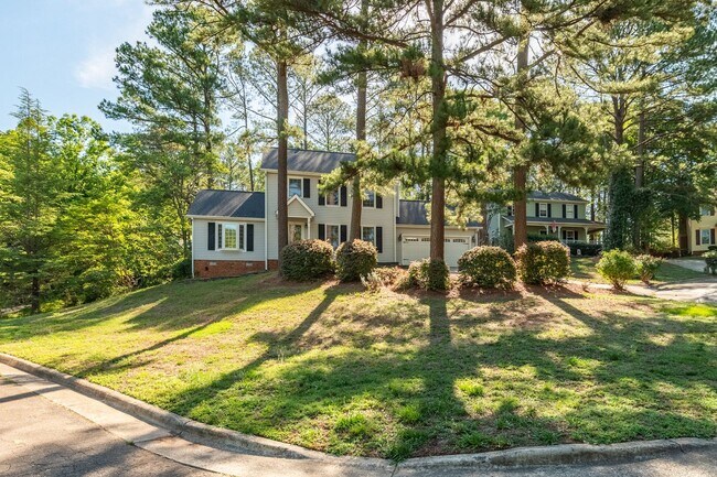 Foto del edificio - Single Family Home in Brier Creek! Available Now