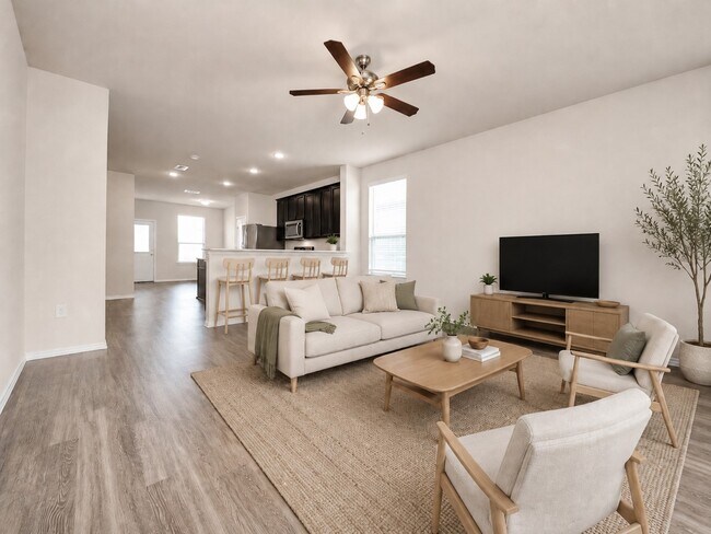 Building Photo - 14626 Sierra Garden Dr