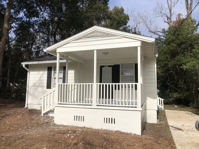 Photo - 1618 Elberta Dr House