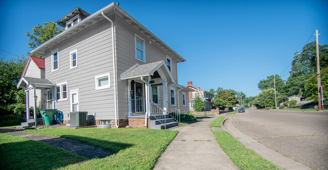 Beautiful home in very safe neighborhood - 1902 Kinneys Ln